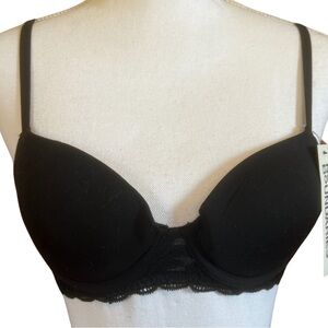 NWT No Boundaries Demi T-Shirt Bra Black Size 34A